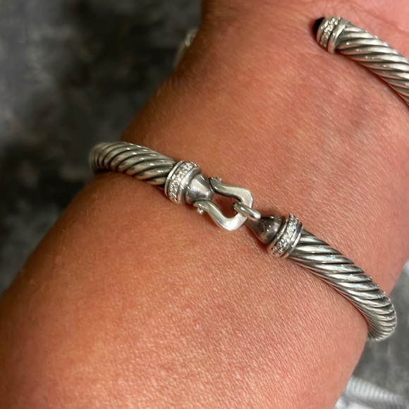 David Yurman Buckle Bracelet with Pavé Diamonds Authentic - Picture 3 of 9